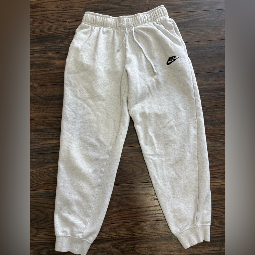 Nike Sportswear Club Fleece Women's Sweatpants / Joggers - Small - Picture 2 of 3